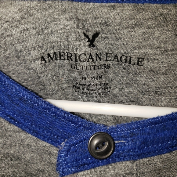 American Eagle T-Shirt - Picture 2 of 3